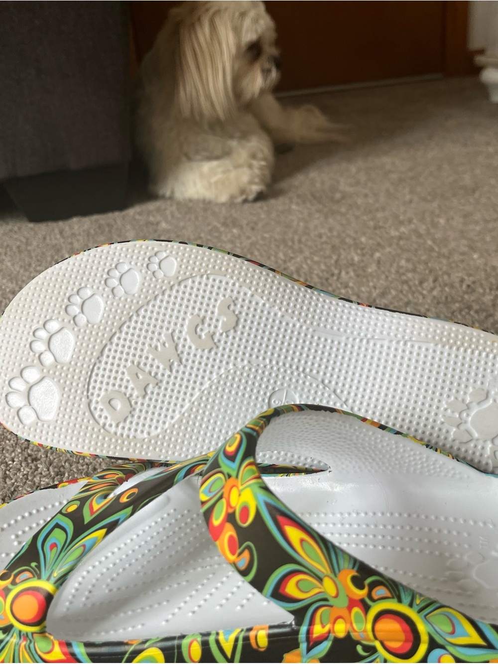 Dawgs Multicolor Floral-Edge Slip-On Sandal with White Textured Sole, nwot - Picture 3 of 4